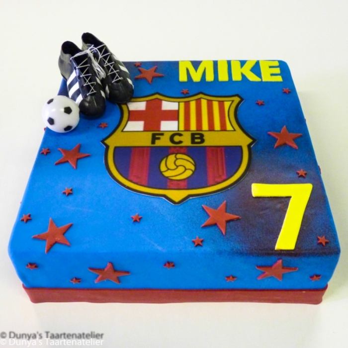 Taarten voor voetbal liefhebbersVoetbal taart met Barcelona logo
